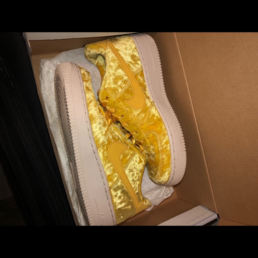 Velvet Nike’s af1s